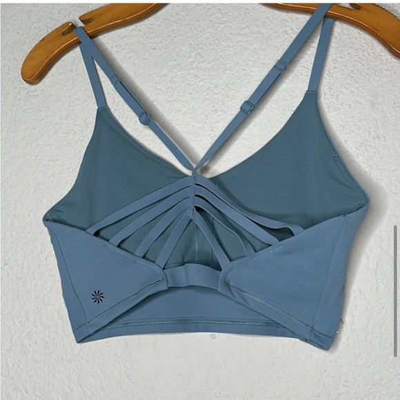 Athleta Elation Strappy Longline Bra
Cups Sage Green Size Medium - Picture 7 of 10